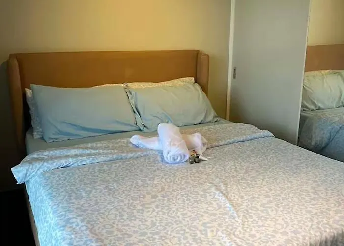 New Scandi At Flair St-2br W Balcony, Pool, Parking 4*