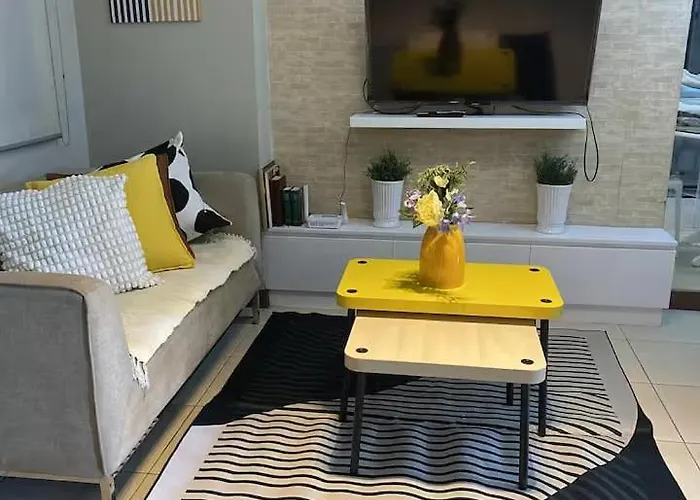 New Scandi At Flair St-2br W Balcony, Pool, Parking Apartahotel